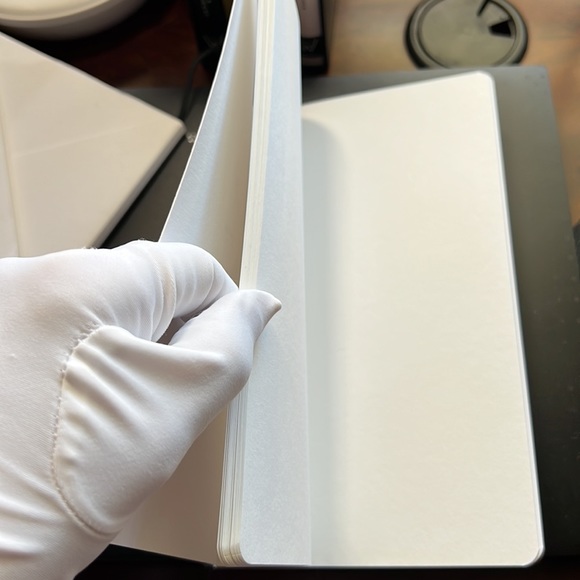 CHANEL NOTEBOOK- Blank Chanel Notebook 8.25”H x 5.10” W x .25” D White Pages NIE - Picture 15 of 16